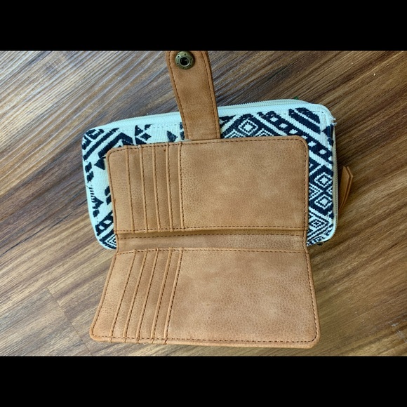 Roxy Wallet (Matching purse sold separately) - Picture 5 of 8